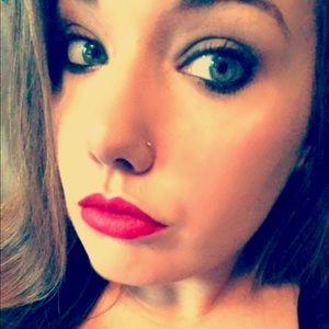 Meet your Posher, Hope